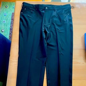 Men’s Greg Norman Golf Pants Black NWOT Size 40” x 30”